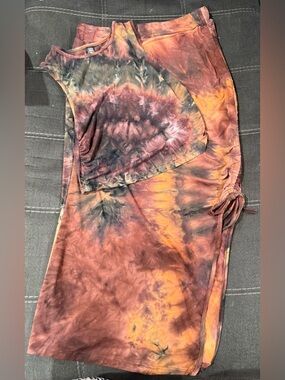 SHEIN Curve Rust Orange and Black Tie-Dye Top